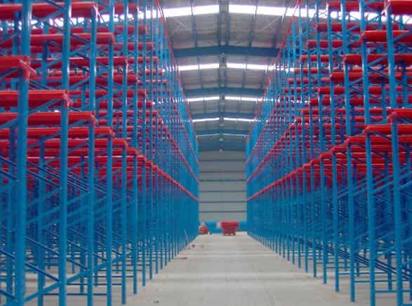 立體倉儲廠家聊聊立庫與普通倉庫的區別!