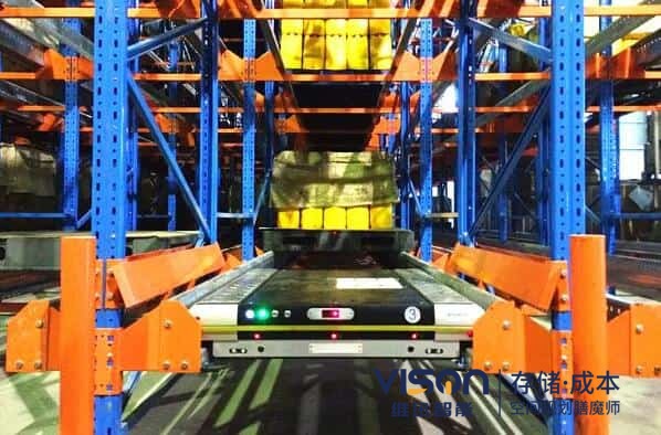 托盤穿梭車的特點(托盤穿梭車的優勢有哪些)