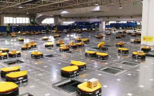 如何按場景選擇倉儲機器人？